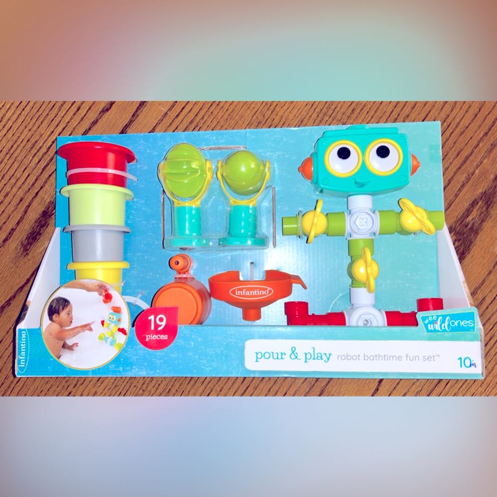 Infantino Pour & Play Robot Bathtime Fun Set
